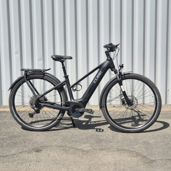 CUBE TOURING HYBRID PRO 625 2024 T.XS ( 800 km )